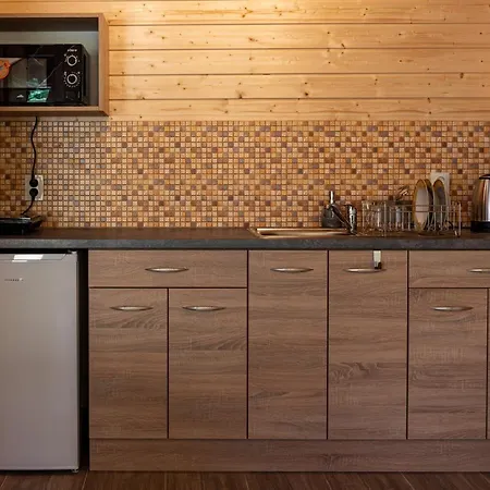 Elmak Domki Caloroczne *