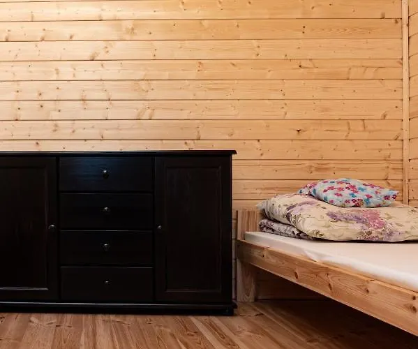 Hotel Elmak Domki Caloroczne